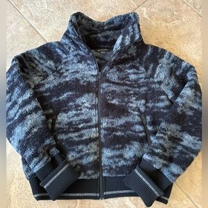 Athleta Fog Camo Tugga Sherpa Jacket
Fleece Zip Up